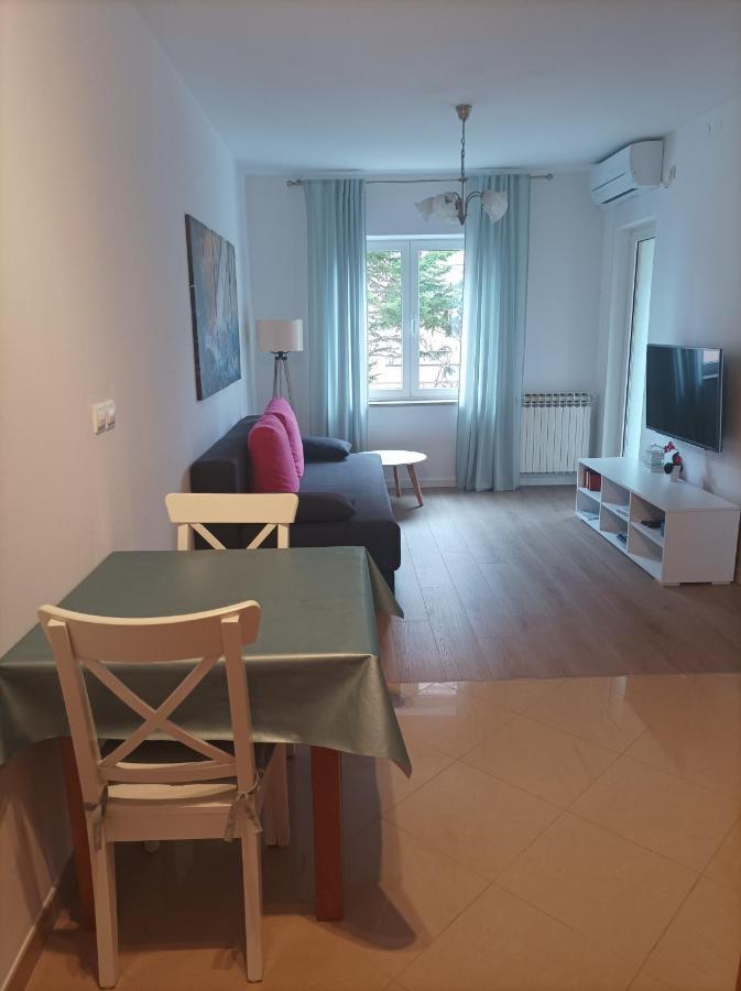 מאלי לוסיניי Neda Apartmani מראה חיצוני תמונה